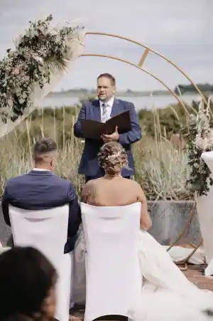 Freie Trauung in Nordenham.jpg