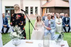 freie-redner_g%C3%B6ttnitz_Silke_Otte_-_freie_Rednerin_und_Sängerin_7.jpg