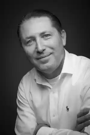 INTO Real Estate Makelaars.jpg