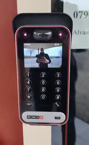 Camerabewaking 180 graden zicht en intercom2.jpg