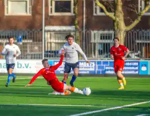Foto's wedstrijden eerste elftal A.V.V. Swift.jpg