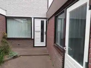 Voorgevel volledig onderhouden.jpg