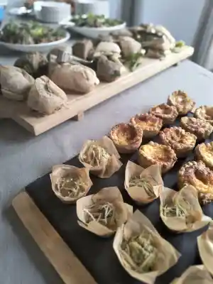 Volledig verzorgde catering op locatie.jpg