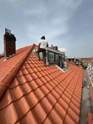 dakdekker_zeist_Tomás_dakonderhoud_2.jpg