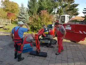hausmeisterservice_gro%C3%9Fenehrich_Weimann:__Umwelt-_&_Kanal-_und_Containerdienst_5.jpg