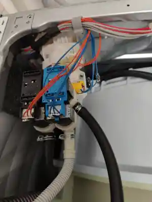 elektricien_amsterdam_Eerste_Hulp_Bij_Witgoed_2.jpg