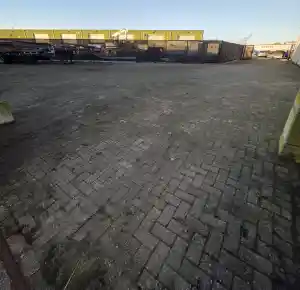 Onkruid bestreiding op verharding.jpg