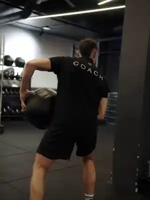 entrenador-personal_barakaldo_Summit_Barakaldo_-_Entrenamiento_dirigido_7.jpg