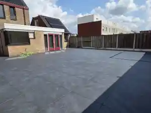 Bestrating nieuwe tuin .jpg