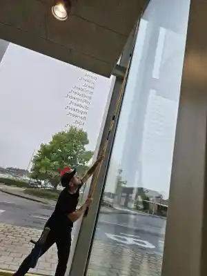 glazenwasser_gent_Mileli_Windowcleaning_2.jpg