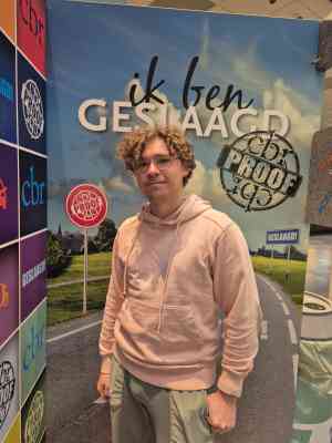 rijschool_amsterdam_Rijschool_Zaheera_6.jpg