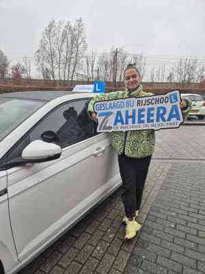 rijschool_amsterdam_Rijschool_Zaheera_4.jpg