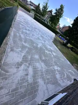 Oprit in Maasmechelen.jpg
