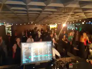 dj_hamburg_DJ_Dona_-_Groove_+_Vibes_DJ_5.jpg