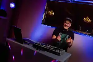 dj_engelskirchen_DJ_HERMAN_//_Herman_Möltgen_-_Hochzeiten_&_Events_7.jpg