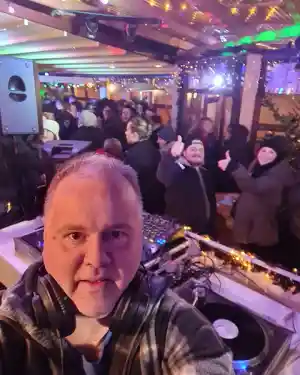 dj_geisenheim_DJ_Maximus_Best_Tanz_und_Party_Sound_im_Platten_Mix_5.jpg