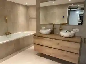 Badkamer renovatie houtskelet .jpg