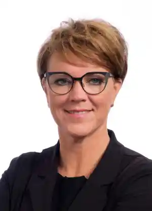 uitvaartverzorger_nieuwleusen_Puur_Afscheid_Uitvaartverzorging_|_Janine_van_Braam_2.jpg