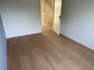 vloerlegger_vroomshoop_J.D.J_Vloeren_3.jpg