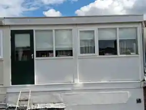 Voor en achtergevel van 2 woningen naast elkaar.jpg