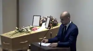 uitvaartverzorger_ijhorst_Rekers_Uitvaartzorg_4.jpg
