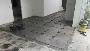 WK nieuwe tegelvloer 60 m2.jpg