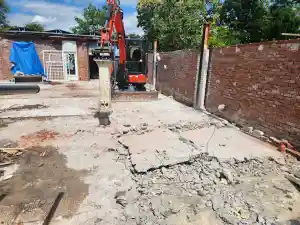 sloopbedrijf_geldrop_Schepers_Grond_en_Sloopwerken_3.jpg