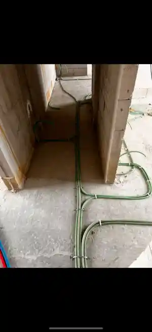 Zekering kasten geplaatst en aangesloten.jpg