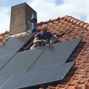 Velux dakramen plaatsen .jpg