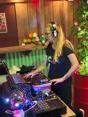 dj_harderwijk_Astrid_Luitjes_Eventmanagement_6.jpg