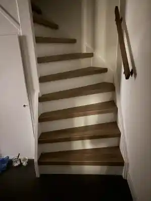 Renovatie trap & Laminaat gehele bovenverdieping .jpg