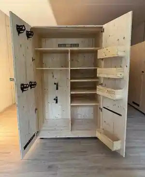 schreiner_burtenbach_TiKo_Holzmanufaktur_2.jpg