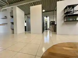 Schoonmaak showroom.jpg