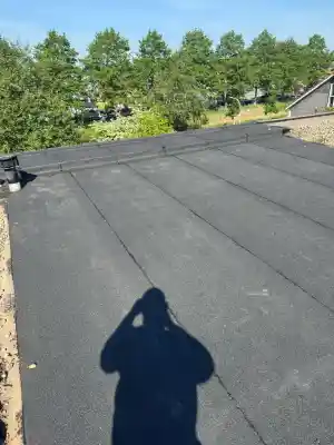 Perfect bitumendak, zelfs in de brandende zon! ☀️🔨.jpg