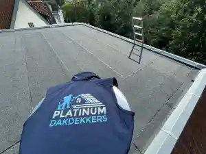 Bitumen Dakrenovatie: Waterdicht & Onderhoudsvrij voor Lange Termijn!.jpg