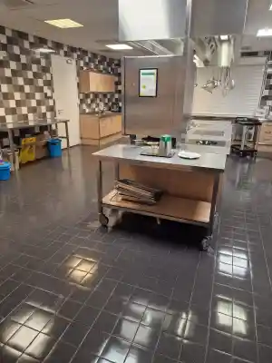 schoonmaakbedrijf_rijswijk_WorldWide_Schoonmaak_B.V._6.jpg