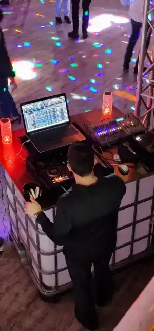 dj_karben_music2connect_3.jpg