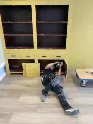 Prachtig ouwe kast van Bejaardenhuis.jpg