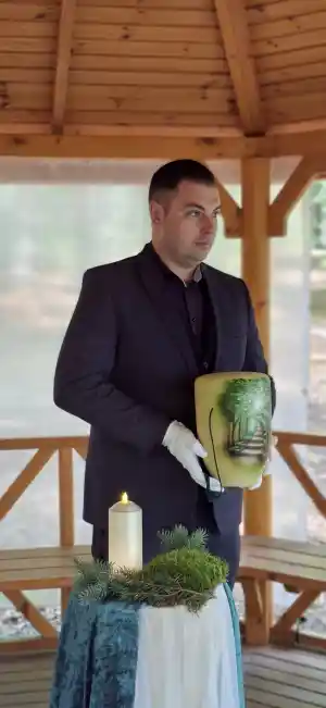 bestatter_scheibenberg_Bestattungen_mit_Herz_Inh._Robert_Schneider_6.jpg