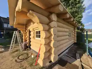 Blockhaus mit 5x5m als Gartenhaus.jpg
