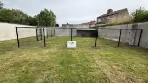 Tennisdraad omheining.jpg