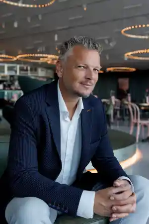 Zakelijk portret voor LinkedIn.jpg