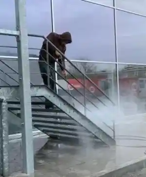 glazenwasser_sint-niklaas-belsele_Schoonmaak_Kantoor_3.jpg