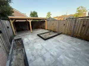 Complete achtertuin aangelegd .jpg