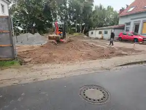 Baugrundstück gesäubert .jpg