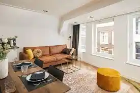 Damrak Short Stay Apartments Amsterdam.jpg