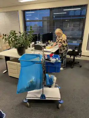 schoonmaakbedrijf_lelystad_Van_den_Noort_Bedrijfsdiensten_VOF_2.jpg