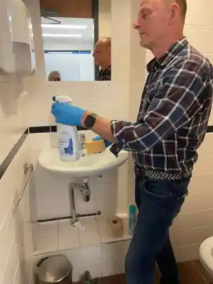 schoonmaakbedrijf_lelystad_Van_den_Noort_Bedrijfsdiensten_VOF_3.jpg
