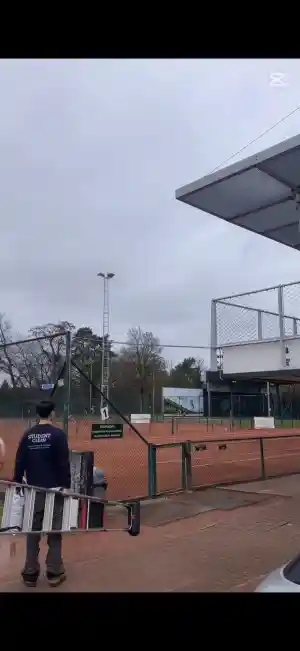 LIMA Tennis & Padel – Glasreiniging Cafetaria.jpg