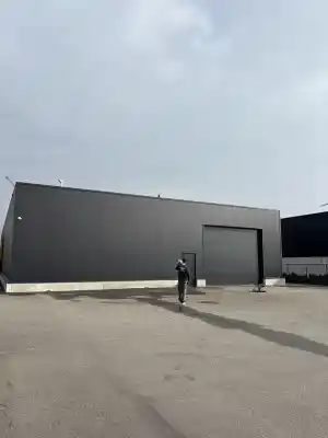 Gevelreiniging Bedrijfshal Project in Dilsen-Stokkem.jpg